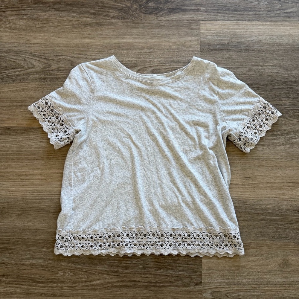 LOFT Tshirt